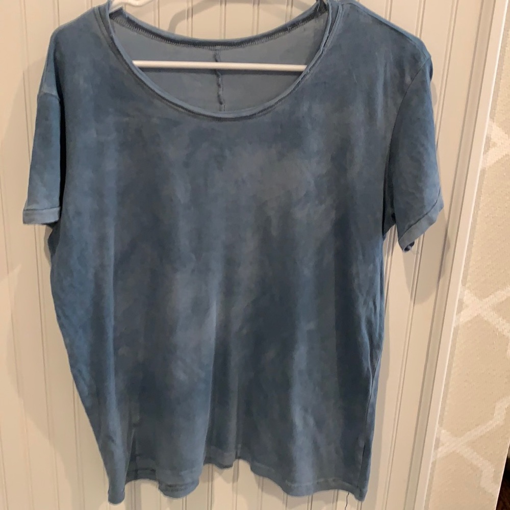 NWOT Cotton Citizen darling raw edge neck Tee!